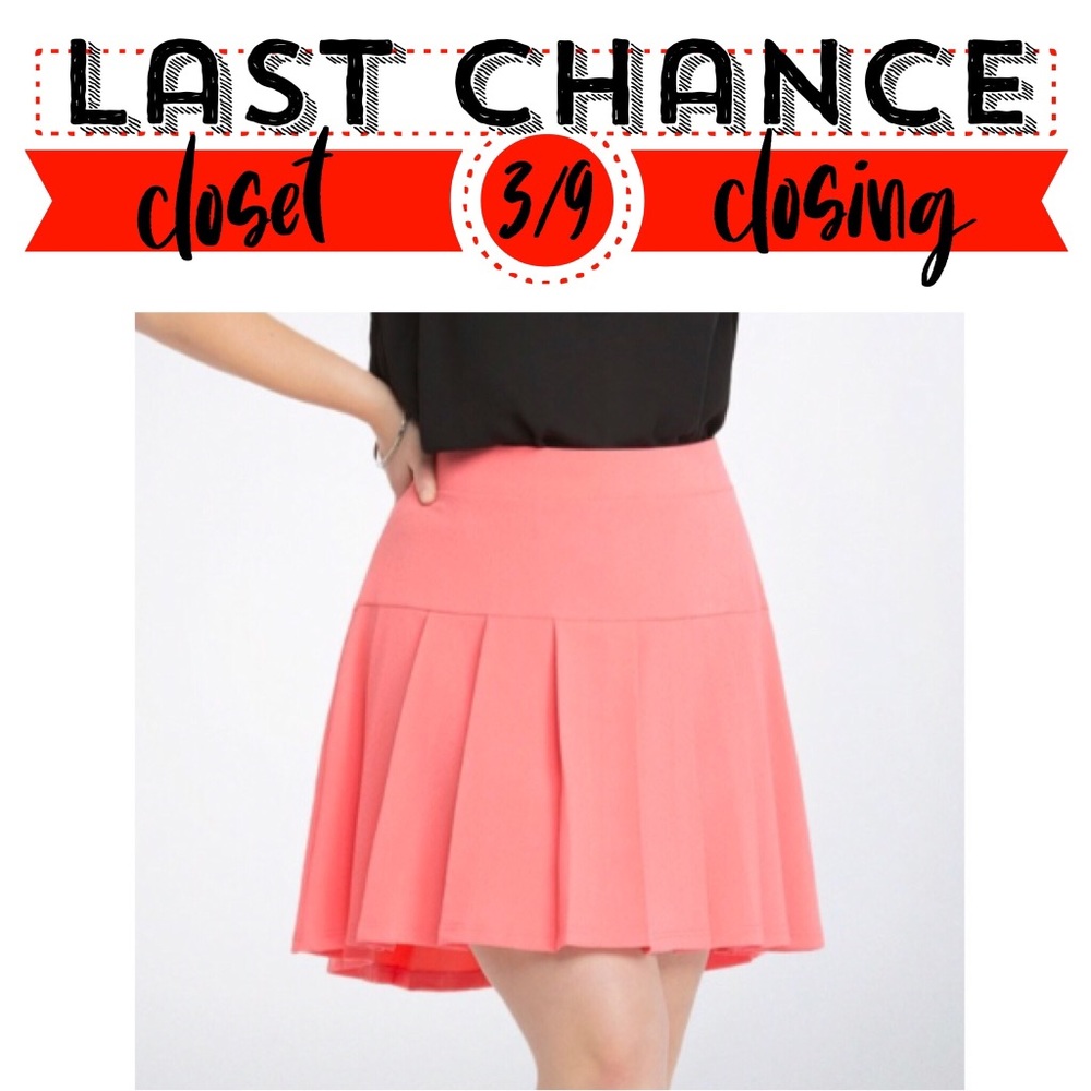 Textured Pleated Coral Mini Skirt